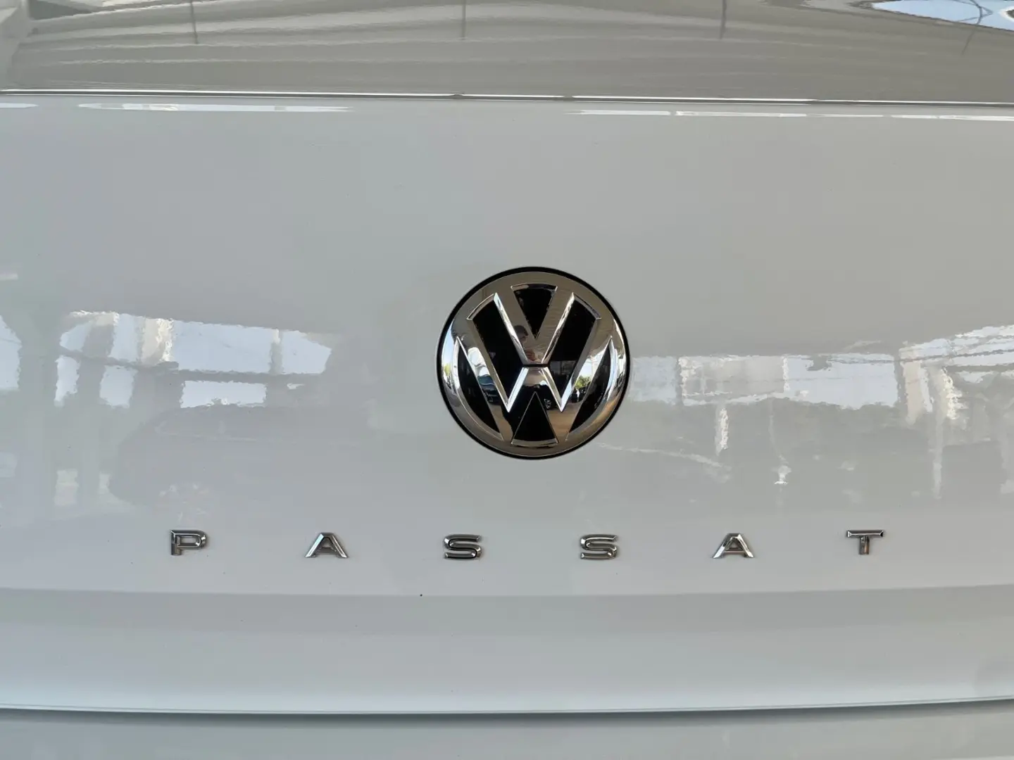 Passat*Lim.*2.0 TDI*DSG*Elegance*R-Line*IQ*CAM*