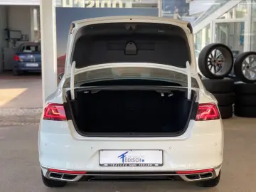 Passat*Lim.*2.0 TDI*DSG*Elegance*R-Line*IQ*CAM*
