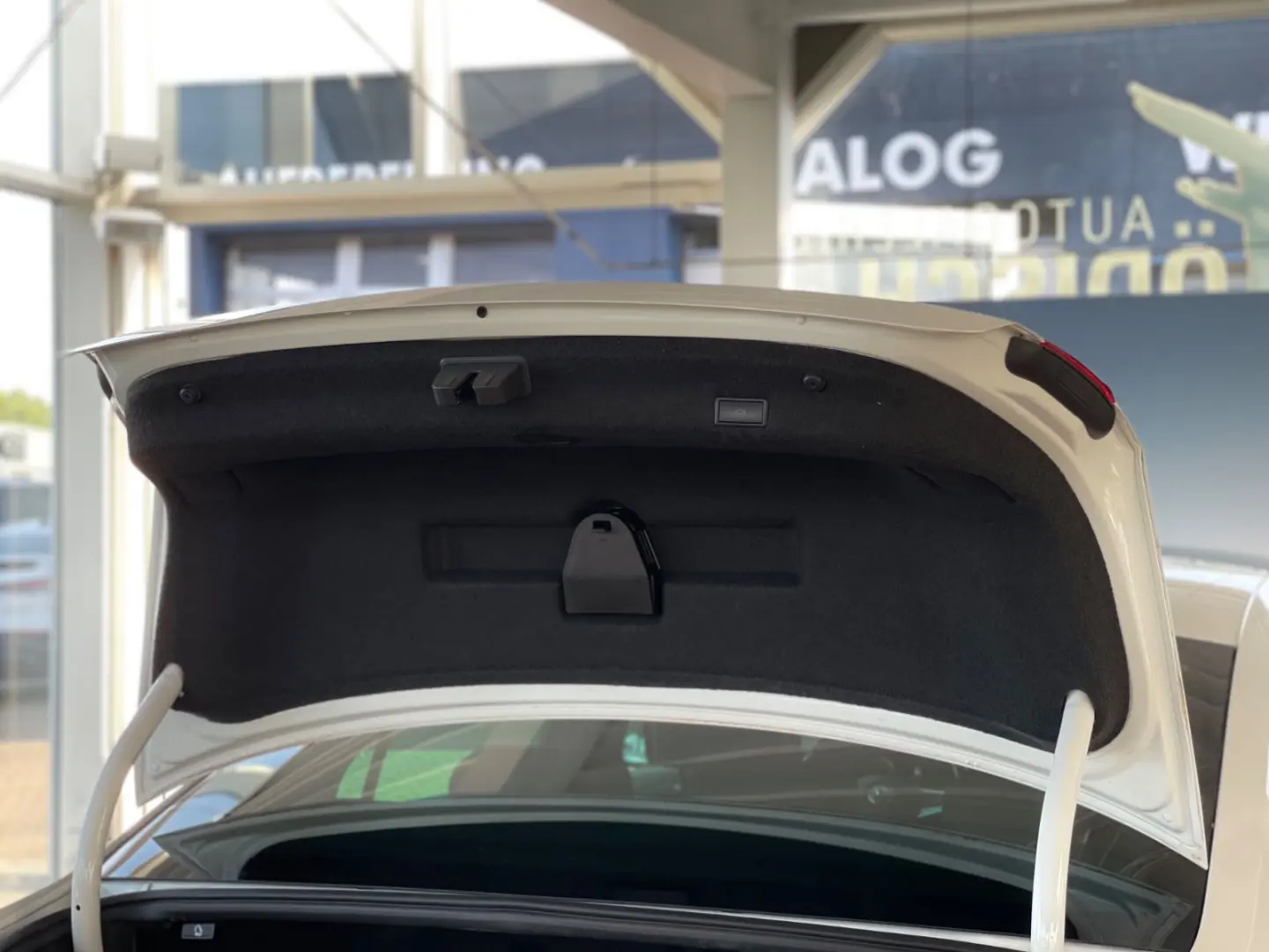 Passat*Lim.*2.0 TDI*DSG*Elegance*R-Line*IQ*CAM*