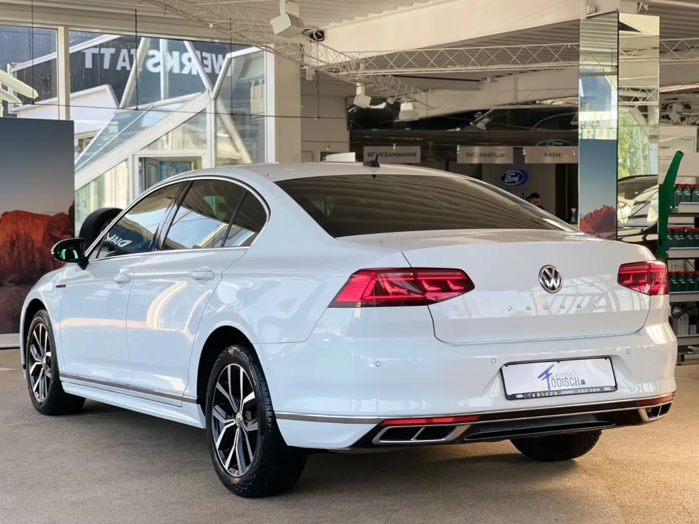 Passat*Lim.*2.0 TDI*DSG*Elegance*R-Line*IQ*CAM*