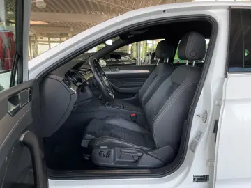 Passat*Lim.*2.0 TDI*DSG*Elegance*R-Line*IQ*CAM*