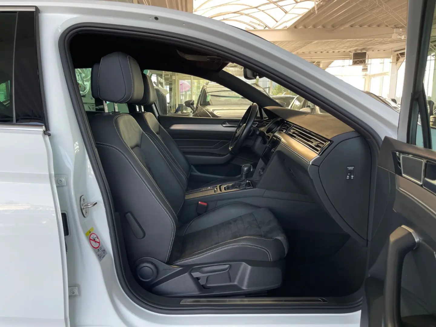Passat*Lim.*2.0 TDI*DSG*Elegance*R-Line*IQ*CAM*