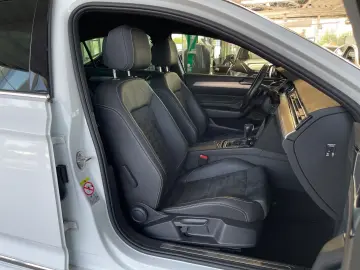 Passat*Lim.*2.0 TDI*DSG*Elegance*R-Line*IQ*CAM*