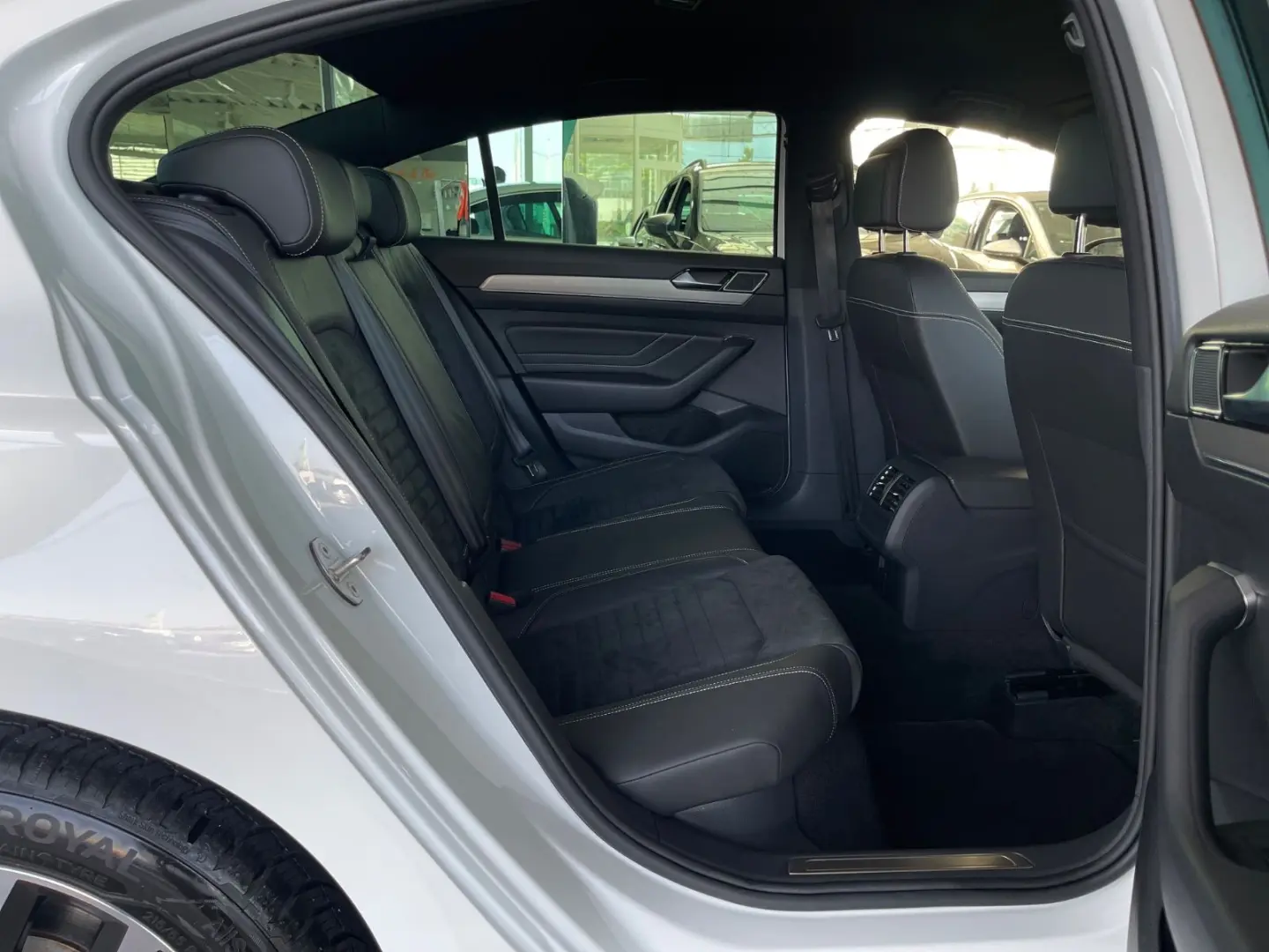 Passat*Lim.*2.0 TDI*DSG*Elegance*R-Line*IQ*CAM*