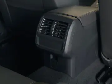 Passat*Lim.*2.0 TDI*DSG*Elegance*R-Line*IQ*CAM*