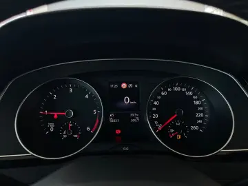 Passat*Lim.*2.0 TDI*DSG*Elegance*R-Line*IQ*CAM*