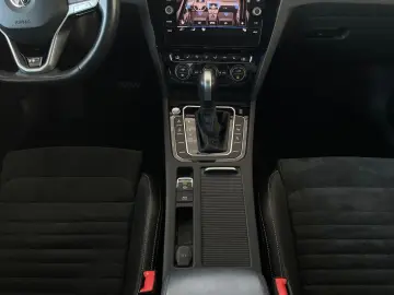 Passat*Lim.*2.0 TDI*DSG*Elegance*R-Line*IQ*CAM*