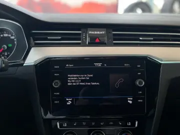 Passat*Lim.*2.0 TDI*DSG*Elegance*R-Line*IQ*CAM*