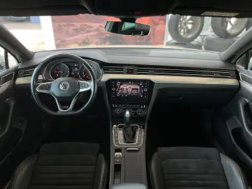 Passat*Lim.*2.0 TDI*DSG*Elegance*R-Line*IQ*CAM*