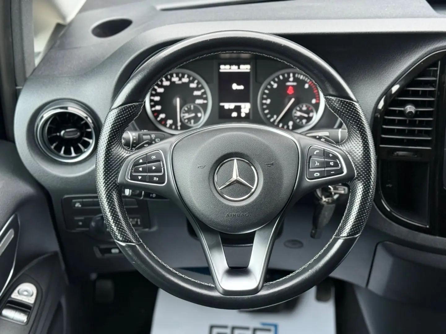 VitoTourer116CDI/Lang-R-Cam/AHK-Navi-9-G Tronic
