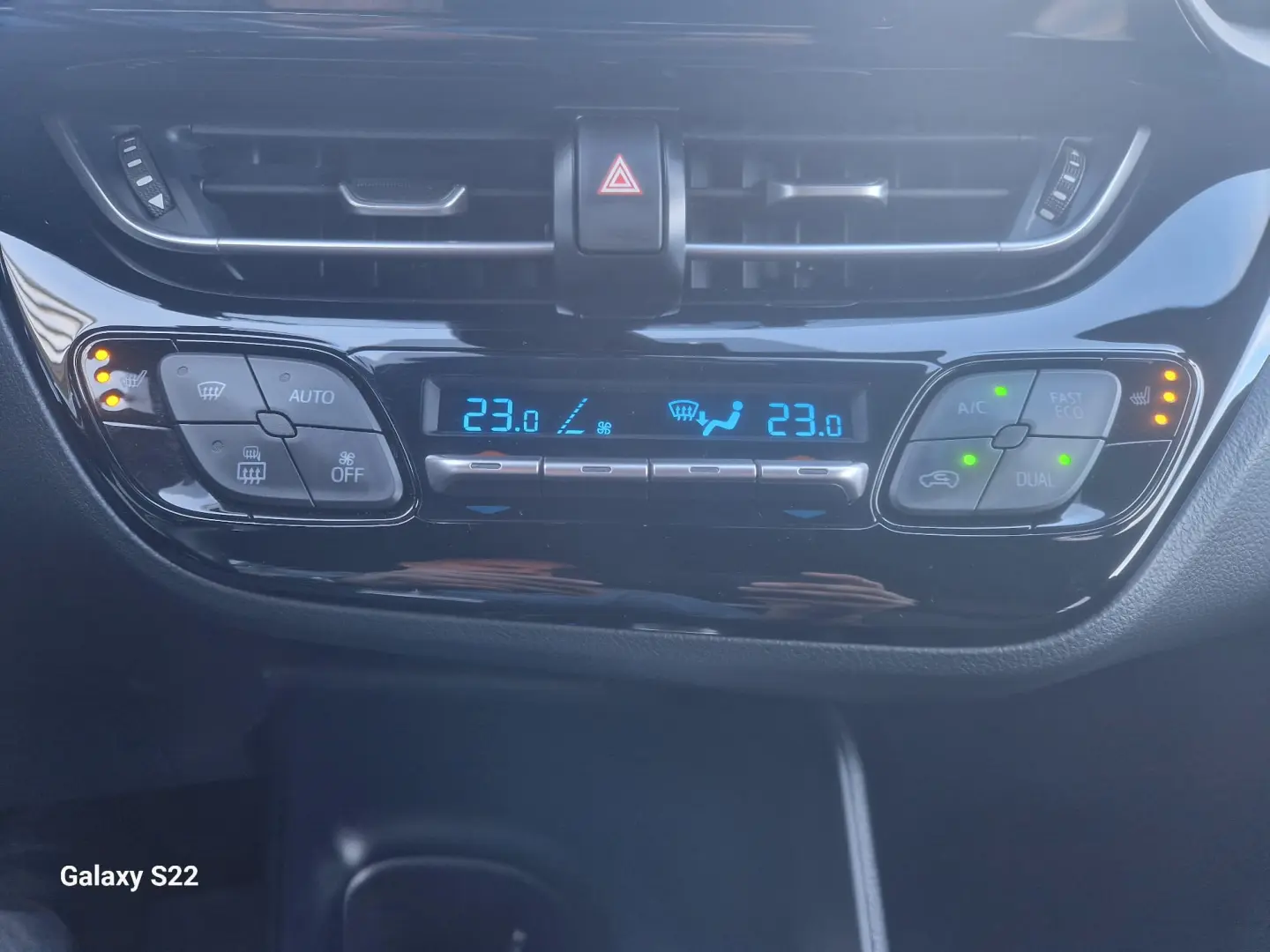 Toyota C-HR 1.8 HSD 4x2 CVT C-ult