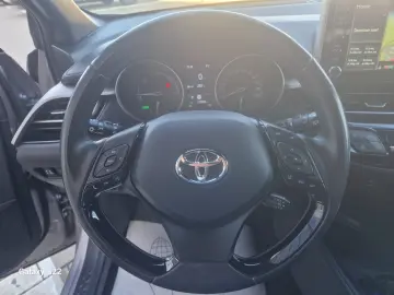 Toyota C-HR 1.8 HSD 4x2 CVT C-ult