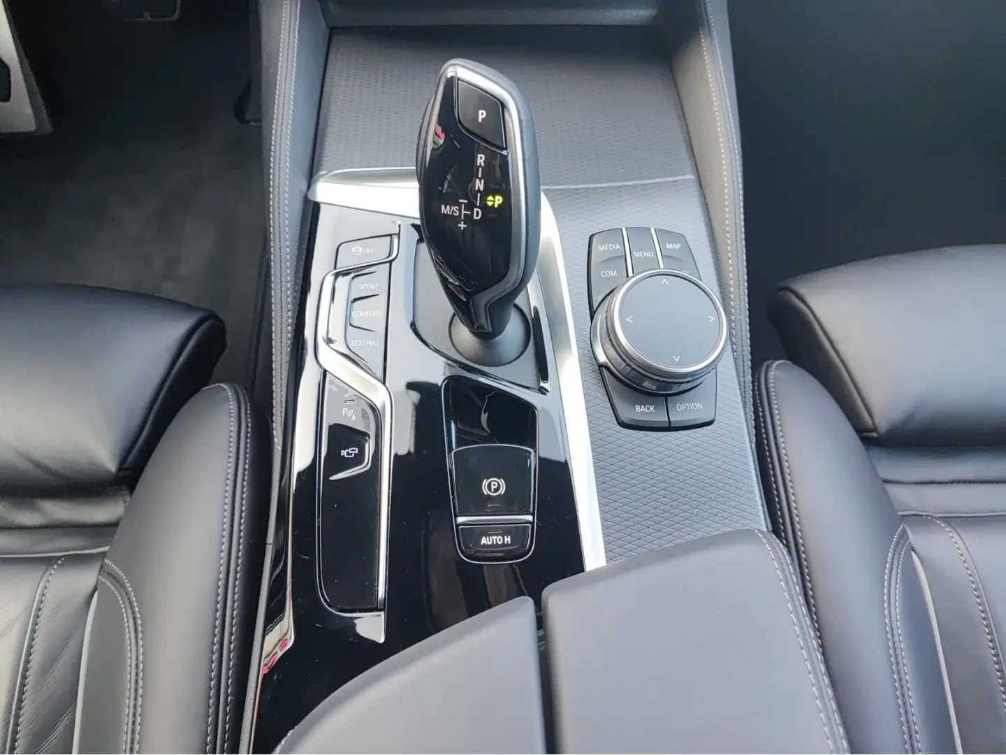 530d xDrive M Sport H&K Sound HUD Komfortsitze
