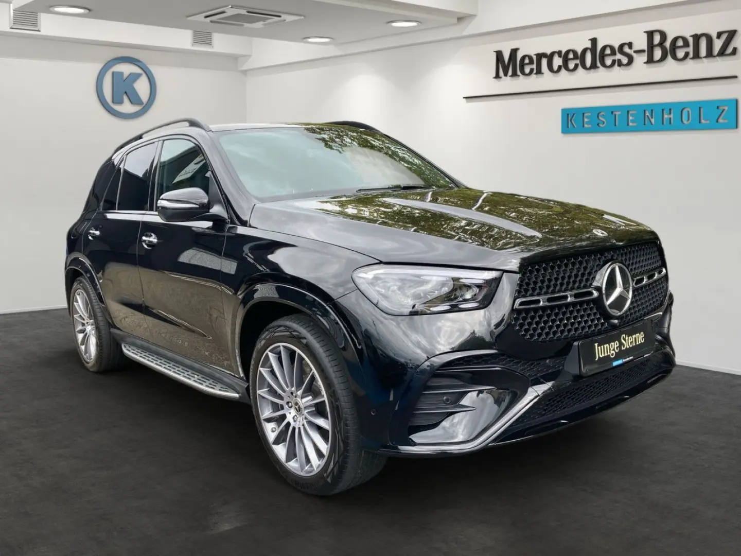 GLE 450 4M AMG+360°+AHK+AIRMATIC+PANO+BURMESTER