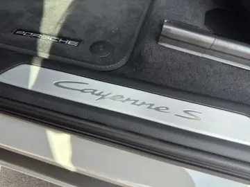 Cayenne S E-Hybrid | Hinterachslenkung | PDCC |
