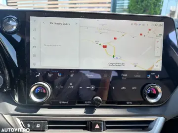 Lexus Seria RX 450h+ E-Four PHEV Luxury Mark Levinson