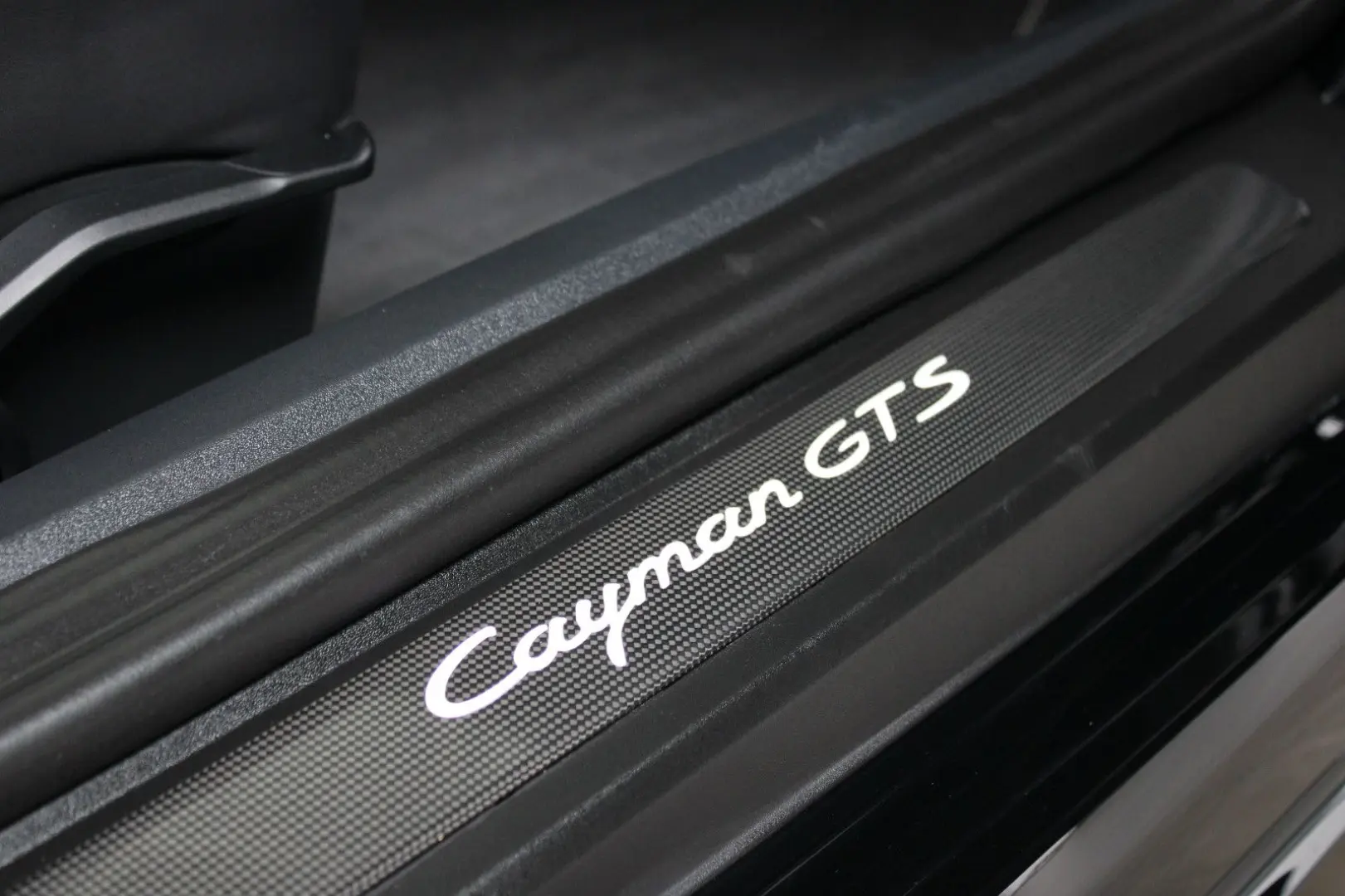 718 CAYMAN GTS BOSE/CARBON/20
