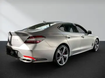 G70 2,0L Turbo Sport Allrad Mattlack vom Genesis