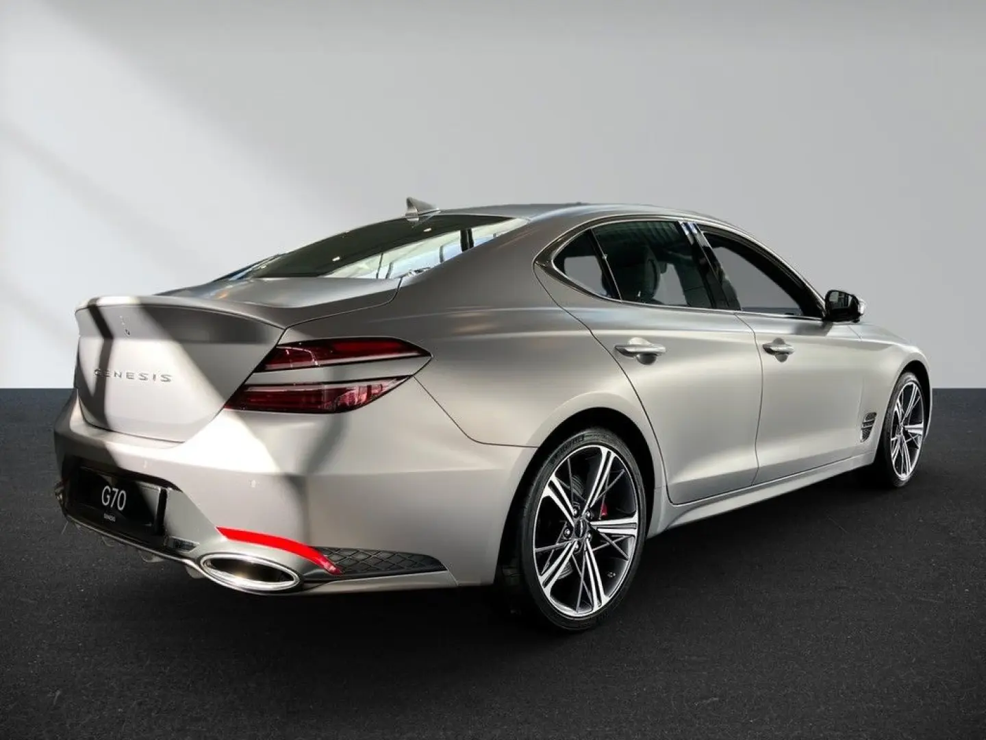 G70 2,0L Turbo Sport Allrad Mattlack vom Genesis