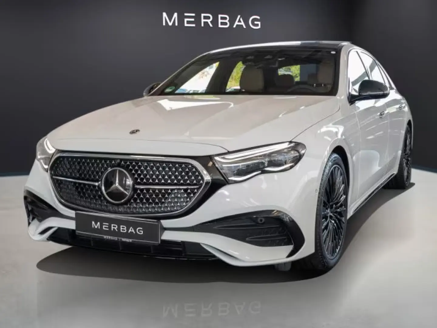 Mercedes-Benz E 200 4M/SUPERSCREEN/DISTRONIC