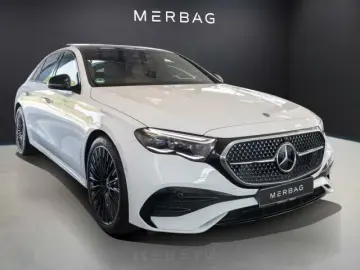 Mercedes-Benz E 200 4M SUPERSCREEN DISTRONIC
