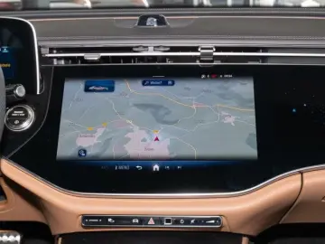 Mercedes-Benz E 200 4M/SUPERSCREEN/DISTRONIC