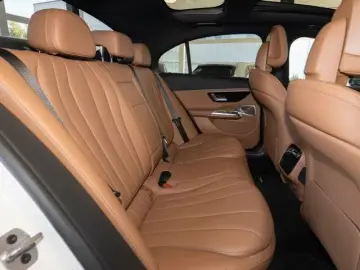 Mercedes-Benz E 200 4M/SUPERSCREEN/DISTRONIC