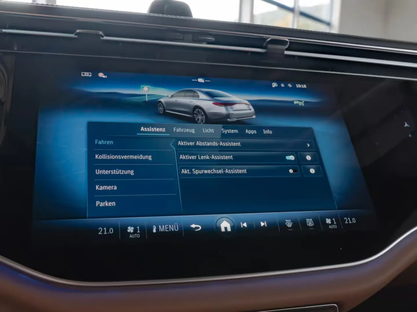 Mercedes-Benz E 220 d 4M AMG/SUPERSCREEN/DISTRONIC
