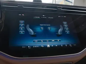 Mercedes-Benz E 220 d 4M AMG/SUPERSCREEN/DISTRONIC