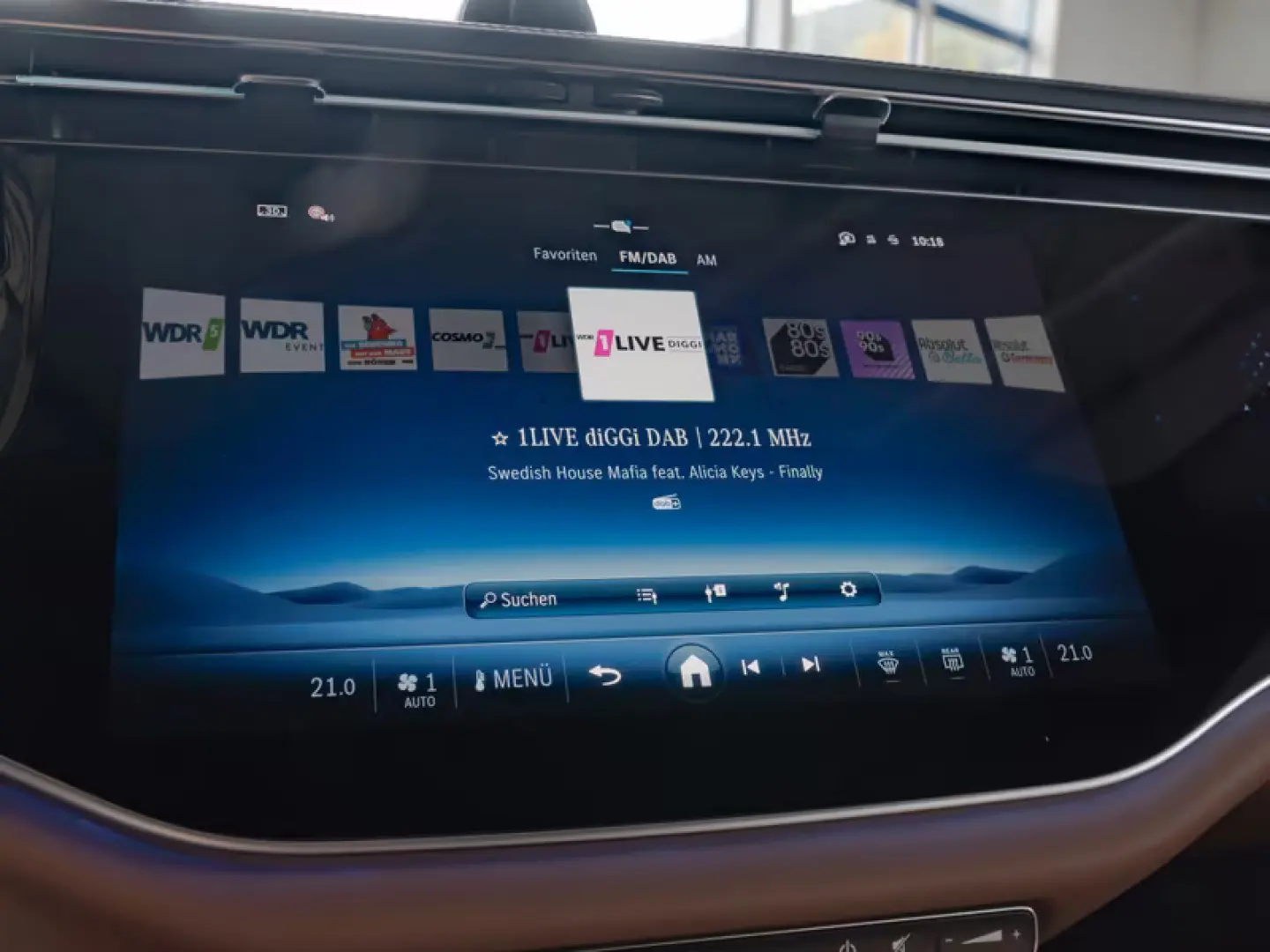 Mercedes-Benz E 220 d 4M AMG/SUPERSCREEN/DISTRONIC