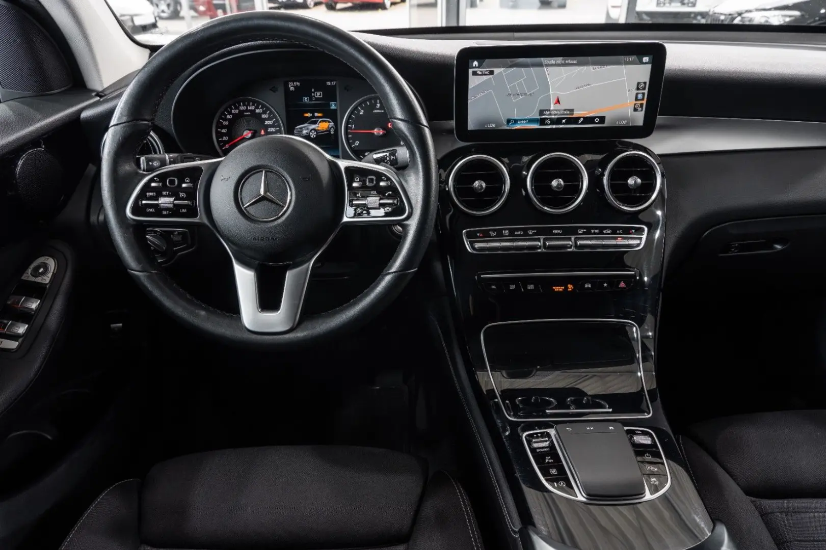 GLC 200 d 4Matic*LED-HIGH-PERF*NAVI*PDC*1.HAND