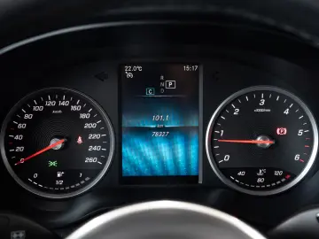 GLC 200 d 4Matic*LED-HIGH-PERF*NAVI*PDC*1.HAND