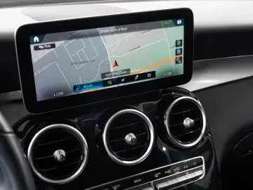GLC 200 d 4Matic*LED-HIGH-PERF*NAVI*PDC*1.HAND
