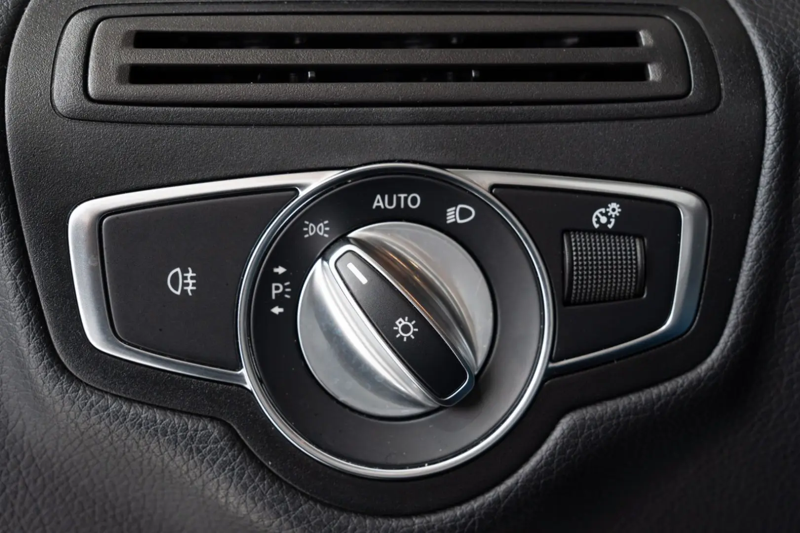 GLC 200 d 4Matic*LED-HIGH-PERF*NAVI*PDC*1.HAND