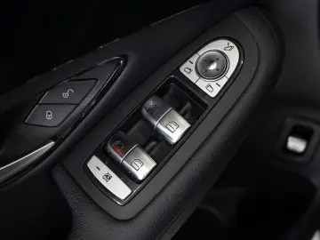 GLC 200 d 4Matic*LED-HIGH-PERF*NAVI*PDC*1.HAND