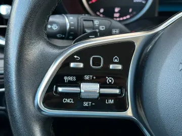 GLC 200 d 4Matic*9G*NAVI*KAMERA*AHK*NUR 39TKM