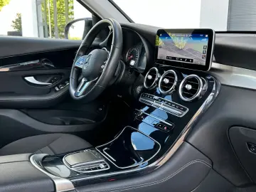 GLC 200 d 4Matic*9G*NAVI*KAMERA*AHK*NUR 39TKM