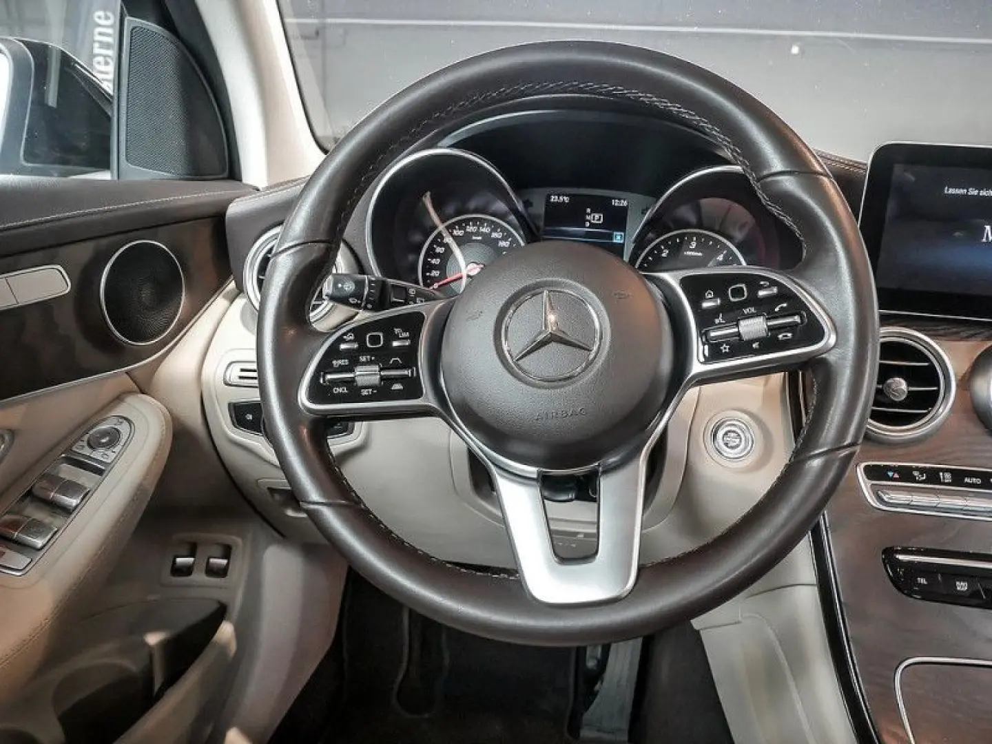GLC 200 d 4M SPUR DISTR AHK KAMERA PDC SHZ