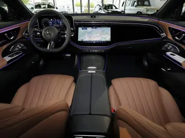 Mercedes-Benz E 220 d 4M AMG/SUPERSCREEN