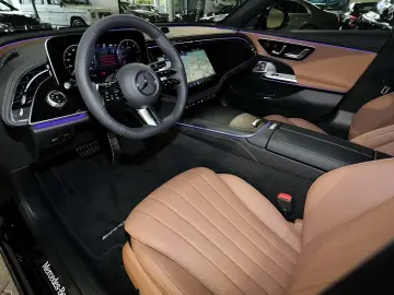 Mercedes-Benz E 220 d 4M AMG/SUPERSCREEN