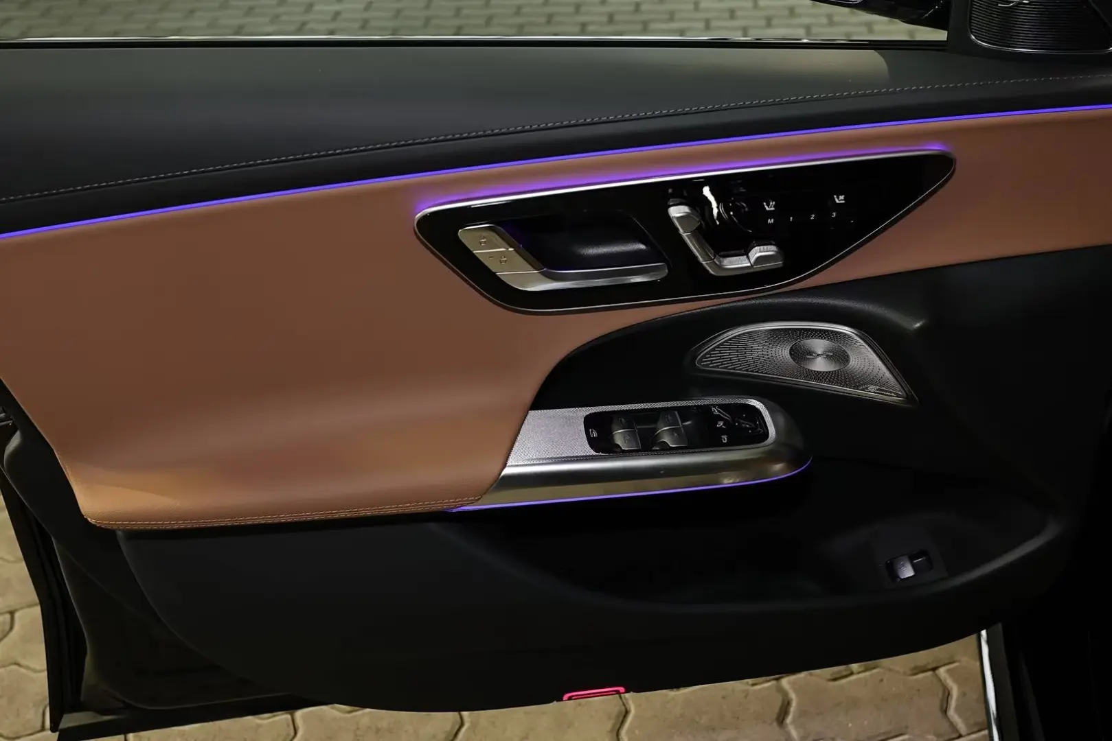 Mercedes-Benz E 220 d 4M AMG/SUPERSCREEN