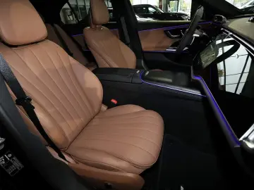 Mercedes-Benz E 220 d 4M AMG/SUPERSCREEN