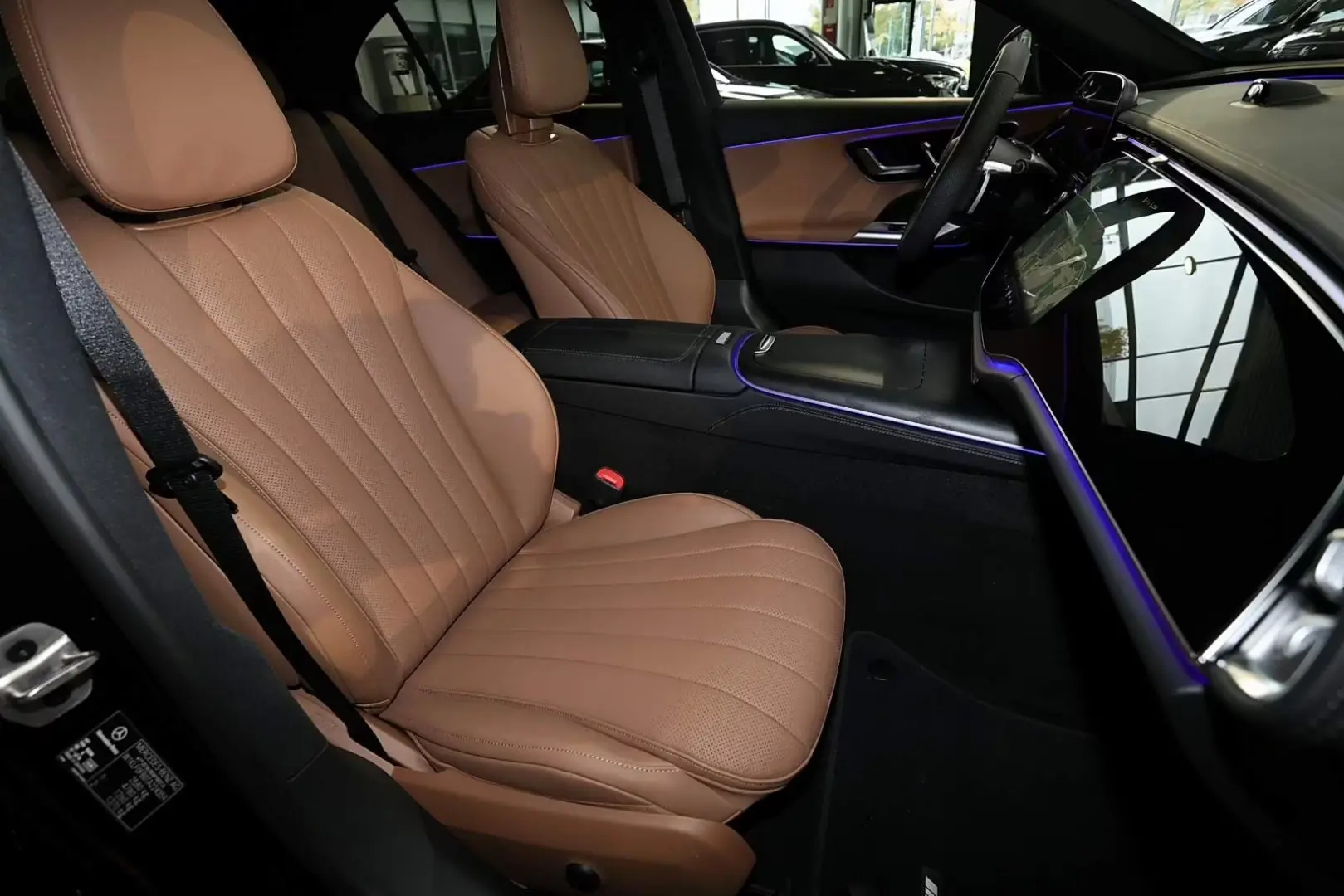 Mercedes-Benz E 220 d 4M AMG/SUPERSCREEN