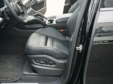 Porsche Cayenne Coupe Mod.2026*22