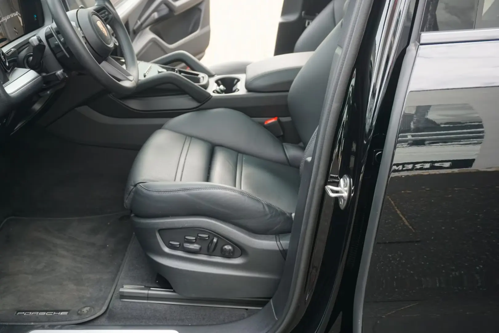 Porsche Cayenne Coupe Mod.2026*22
