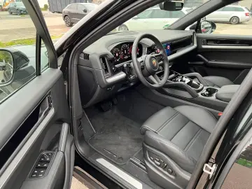 Porsche Cayenne Coupe Mod.2026*22
