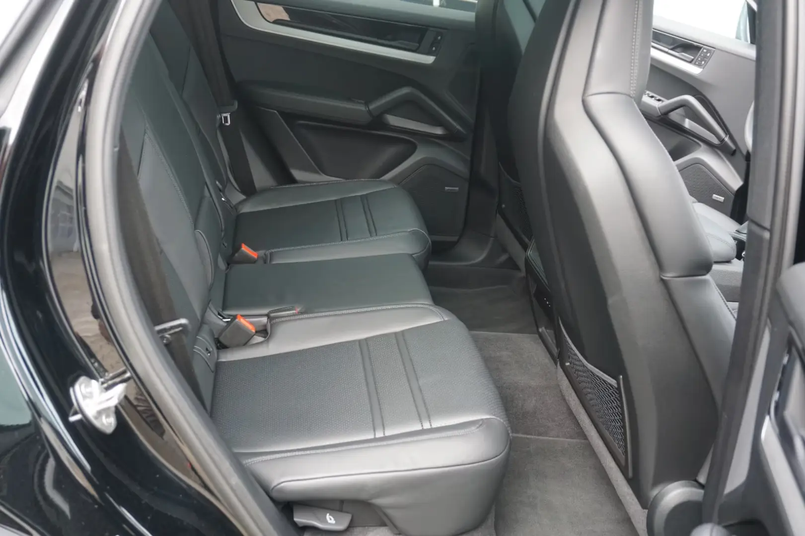 Porsche Cayenne Coupe Mod.2026*22
