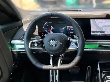 740d xDrive M Sport 21