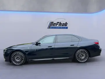740d xDrive M-Sport*SKY-LOUNGE*B&W*LASER*INDIVID