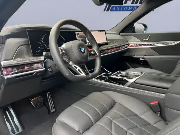 740d xDrive M-Sport*SKY-LOUNGE*B&W*LASER*INDIVID